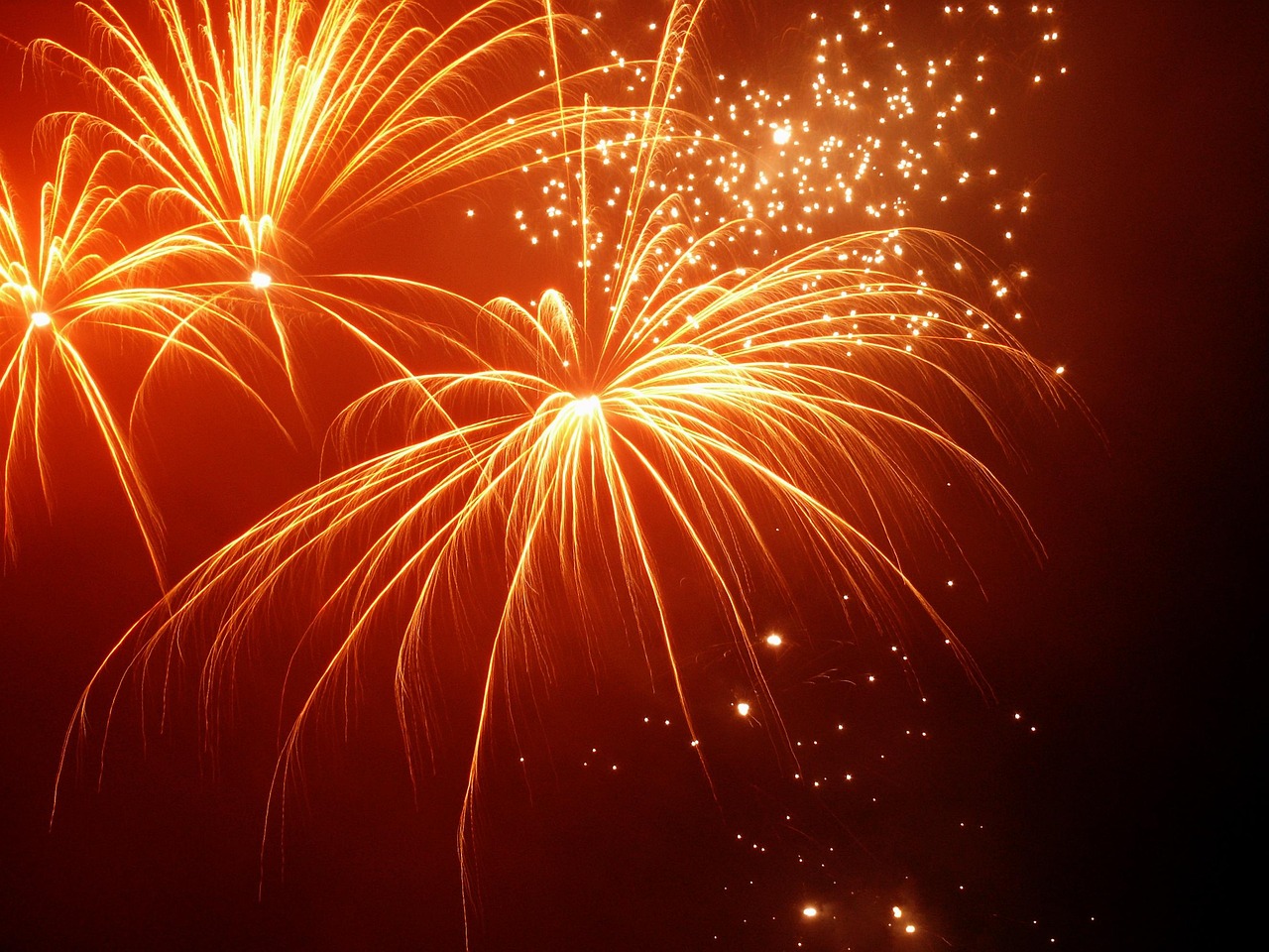Fireworks, happy new year, sylvester — Tips to Choose Dynamic Balancing Machine Manufacturers