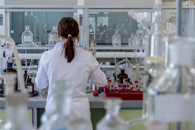 Laboratory, analysis, chemistry — Why Vaping is Safer